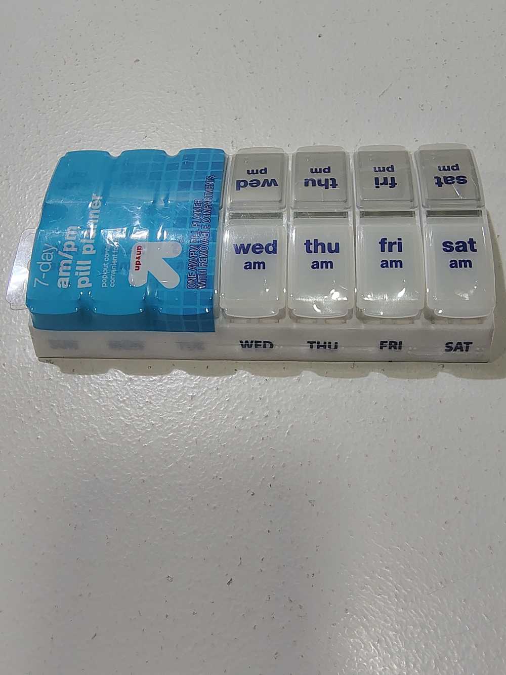 7-Day AM/PM Pill Planner – Removable Weekly Medication Organizer